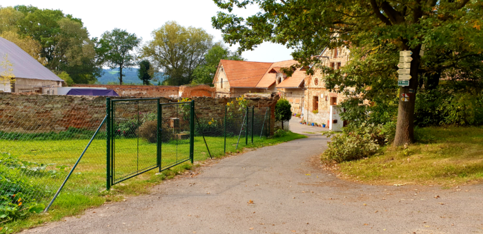 Dvůr pod Lipami: 1. Nabídka zázemí pro letní tábory
