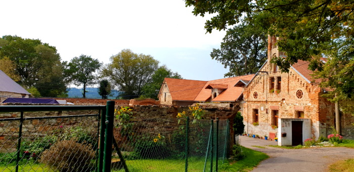 Dvůr pod Lipami: 1. Nabídka zázemí pro letní tábory