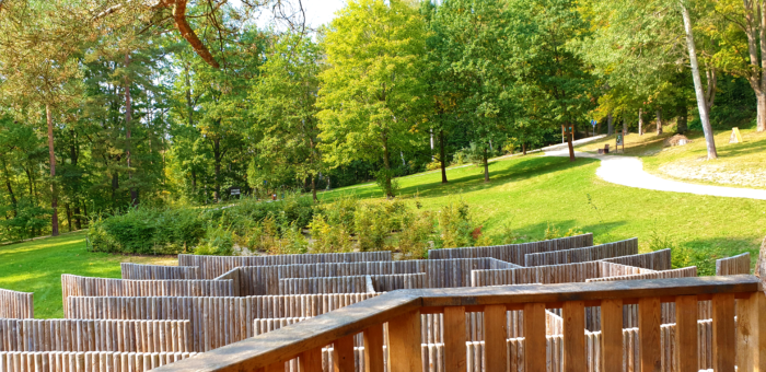 Dvůr pod Lipami: 1. Nabídka zázemí pro letní tábory