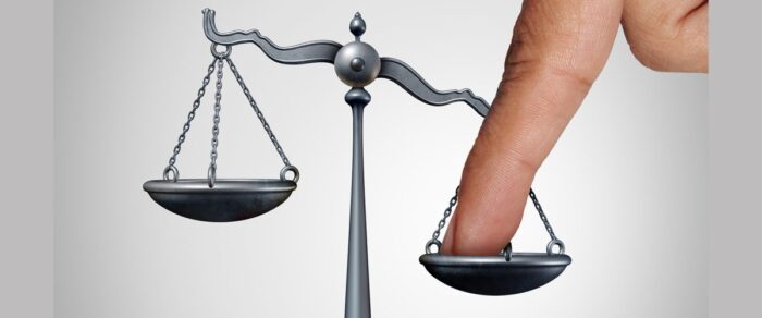 Lidská práva: 79. Dva příběhy. Jeden bílý. Jeden černý.